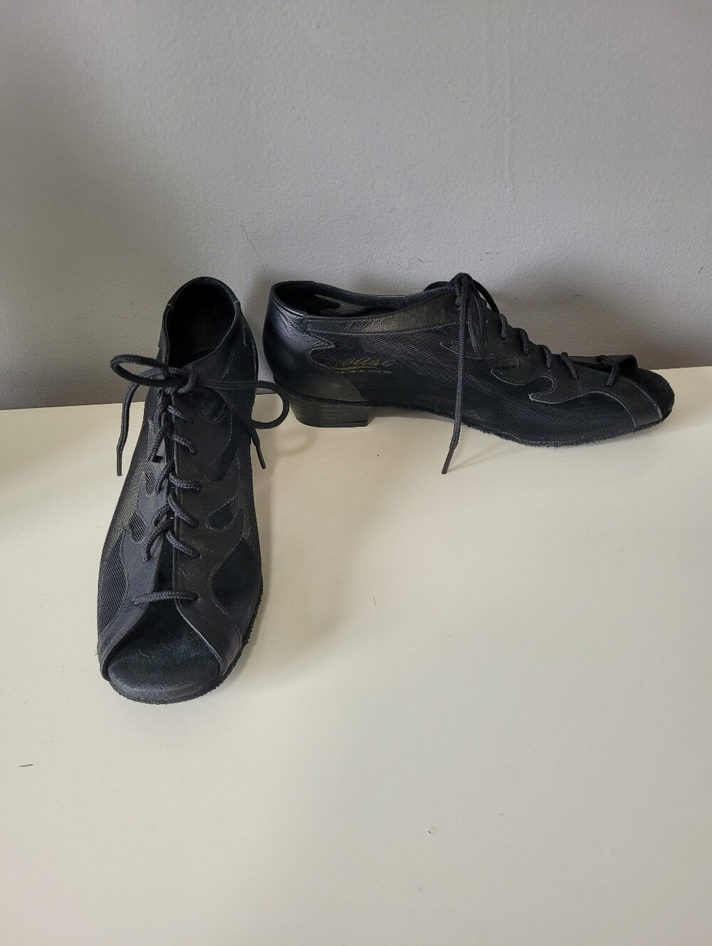 Vintage Coast Flame Motif Black Mesh Oxford Shoes, Size 6.5